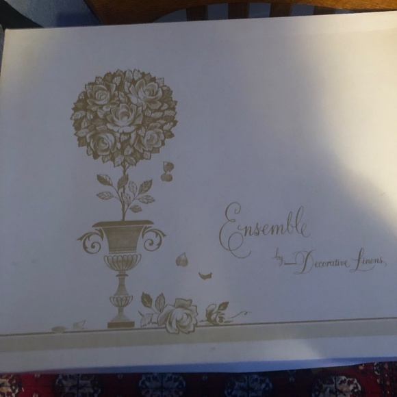 Vintage Embroidered double bed show sheet set by Lady Christina- new in package - Picture 6 of 7